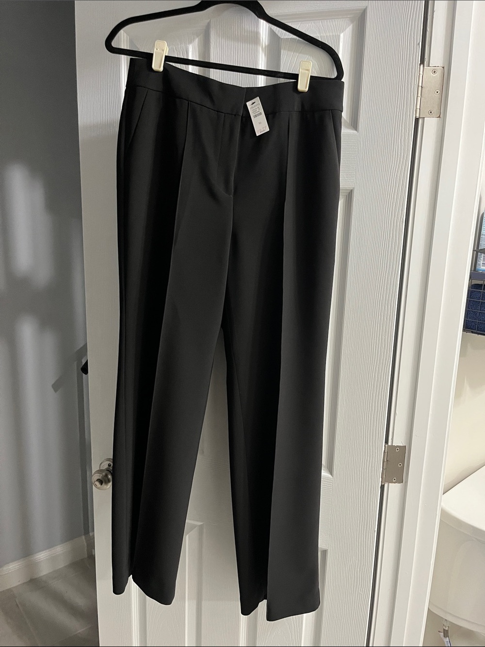 Talbots Black Women's Tailored Straight-Leg Pants. Size 10